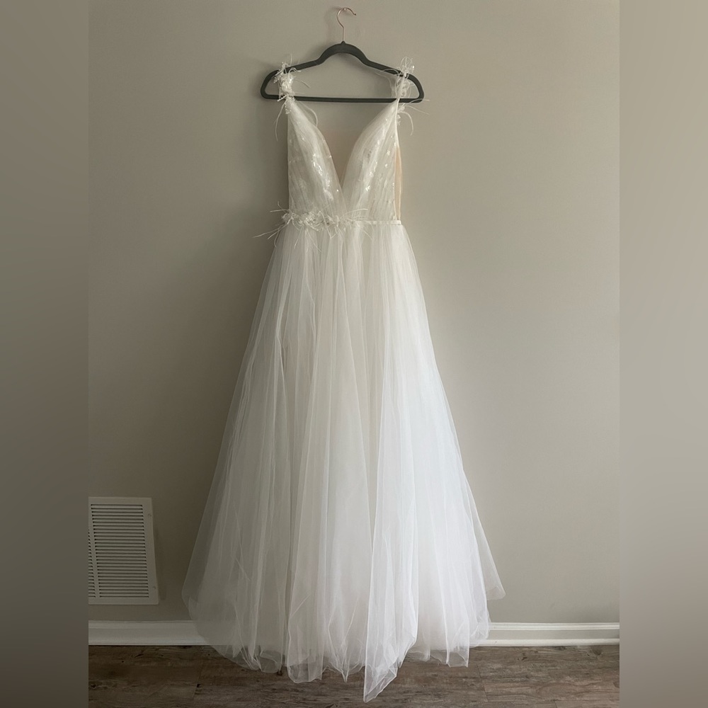 A line wedding dress.